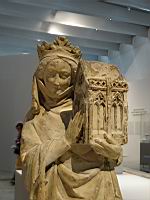 Statue, Reine de France (Jeanne de Navarre)(Paris, v 1310, Calcaire lutetien)(3)